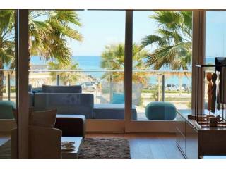 Luxurious firstline apartment complex..