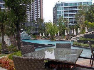 2 Bedroom Condo for sale in Pattaya -..