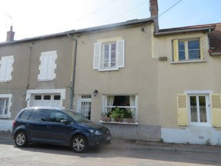 3 Bedrooms - House - Bourgogne - For..
