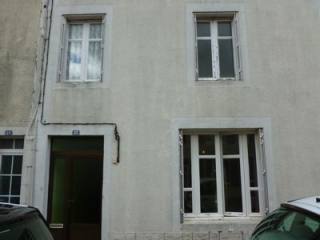 Town House With Courtyard + Garage