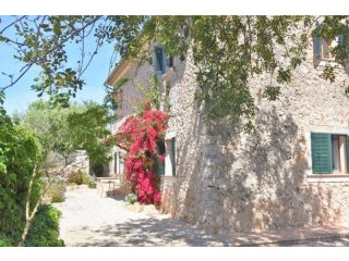 Lovely country house close to Santa..