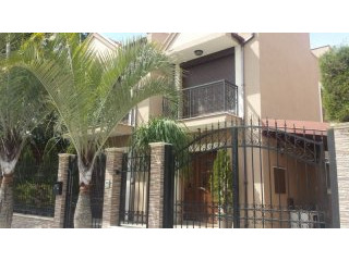 Luxurious 4 bedroom VILLA , opposite..