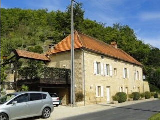 Beautiful And Spacious Stone House Has..