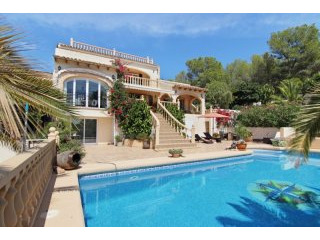 Beautiful villa with sea view in..