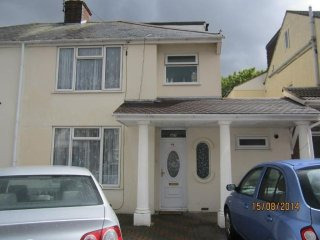 3 bed semi-detached house for sale
