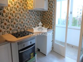 3 Bedrooms Apartment In The Center Of..