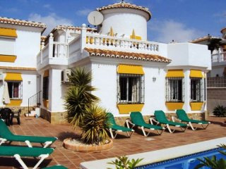 5 bedroom, 4 bathroom Villa, (build 500..