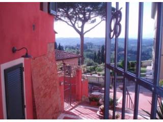 Beautiful Apartment In Restored Hilltop..
