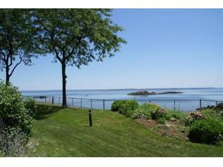 2 bedroom Condominium For Sale: Rye..