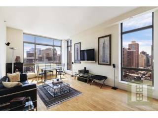 3 bedroom Apartment For Sale: 250 EAST..