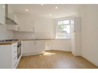 Neville Road, E7
