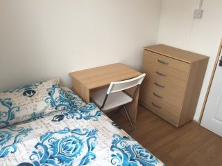 Single room, Zone 2, Mile End