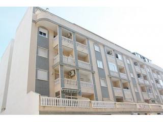 * 2 BED APARTMENT TORREVIEJA