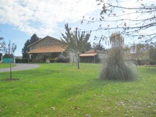 Quality Renovated Property Set On 1.4..
