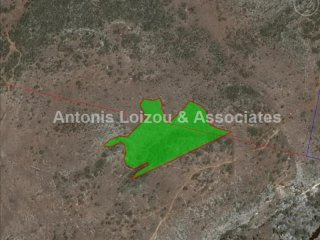 25,419 m2 field in Neo Chorio with..