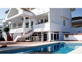 Villa for sale in La Quinta Golf..