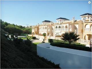 * Beautiful 4 Bed Duplex Apartment
