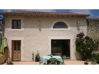Pretty Stone House On 3.750m2 With..