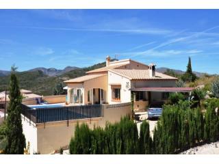 3 Bedrooms - Villa - Alicante - For Sale