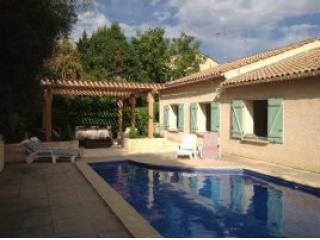 Detached Single Storey Villa with Pool