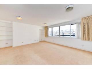 2 Bedrooms - Apartment - London - For..