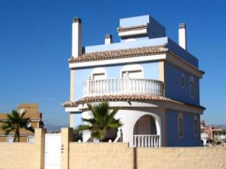 3 Bedrooms - Villa - Alicante - For Sale