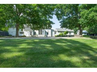 3 bedroom Residence For Sale:..