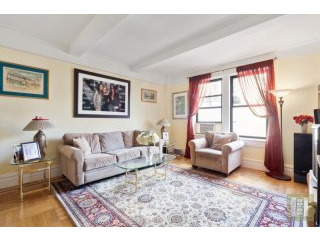1 bedroom Apartment For Sale: 119 EAST..