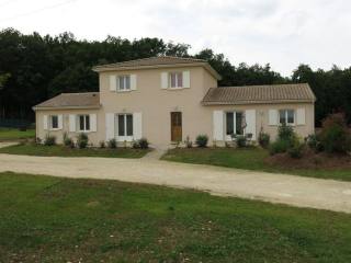Excellent 4 bedroom modern family home..
