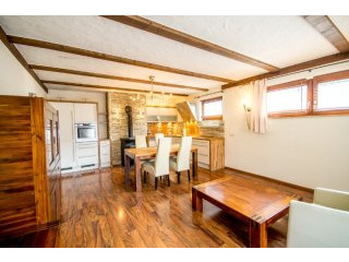 Generous And Modern Apartment In..