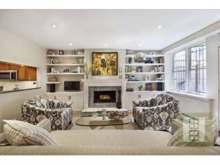 2 bedroom Apartment For Sale: 36 WEST..