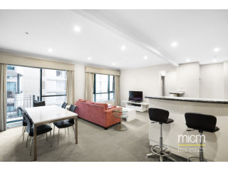 A Regal Feel in the Coveted Regency..