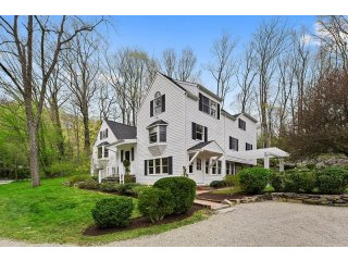 4 bedroom House For Sale: 243 Pound..