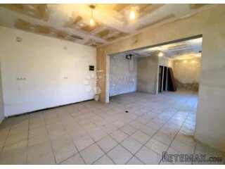 Prostor po vašoj mjeri - idealno za ured, salon ili manji fi