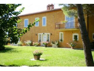 Restored Farmhouse With Pool Near Lake..
