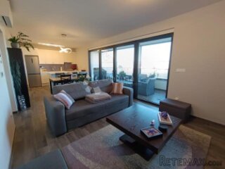 Odličan stan/apartman sa 19 m2 terase - Malinska