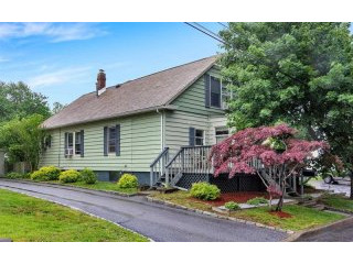 3 bedroom House For Sale: 11 Mead Ave..