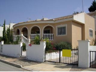 2 Bedrooms - Semi Detached - Alicante -..