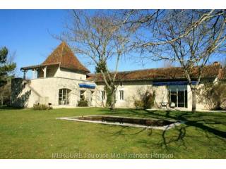 4 bedroom Longere For Sale: 24750..