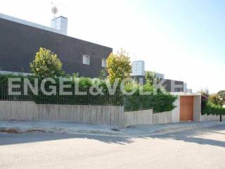 Sustainable. For sale/ rent. New..