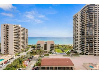 2 bedroom Residence For Sale: Singer..