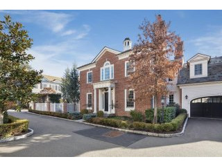 4 bedroom House For Sale: 215 Milbank..