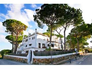 2 bedroom town house for sale