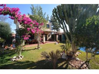 3 bedroom Villa For Sale: Detached..
