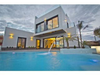 3 Bedrooms - Villa - Alicante - For Sale