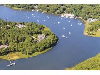 8 bedroom Property For Sale: Cove Point..