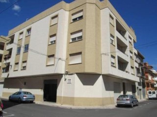 3 bedroom, 2 bathroom Apartment, (build..
