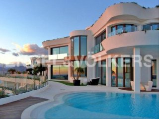 Luxury Mansion In Benidorm