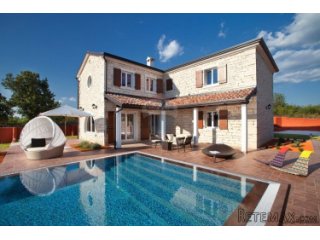 Istra, rustikalna mediteranska villa na prostranoj parceli