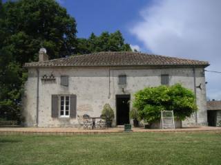 4 bedroom country house, in excellent..